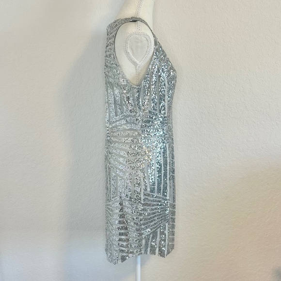 Lookbook Store, V-Neck Silver Sequin Dress, Size 10 - Picture 4 of 11